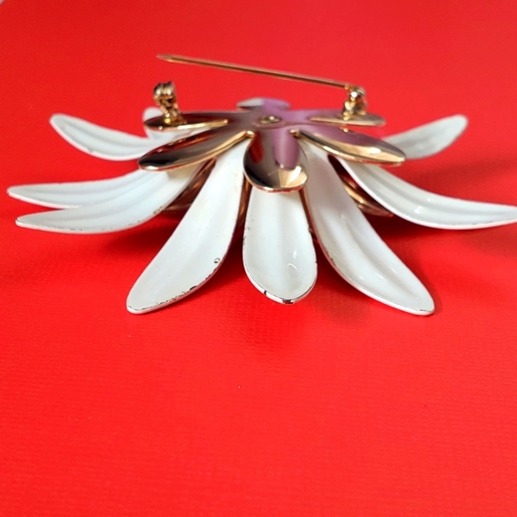 Sarah Coventry Vintage Flower Brooch Gold&White - Picture 7 of 8